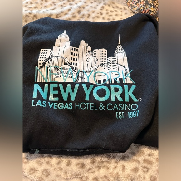Gently Usee New York New York Vegas Sweatshirt - Picture 1 of 4